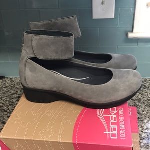 New with scratches Dansko Lulu Nubuck grey 37/7